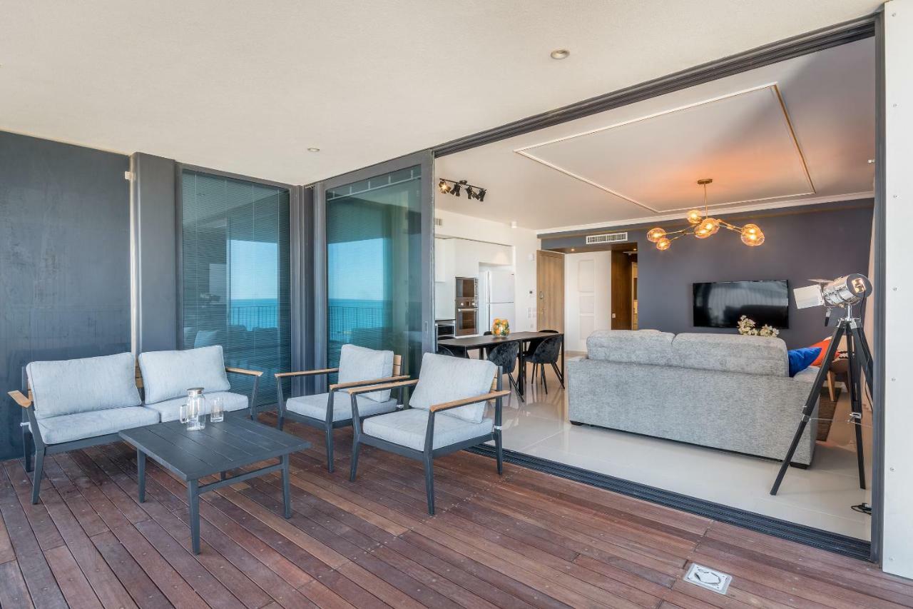 Front Of Beach - Trumpeldor Street เทลอาวีฟ ภายนอก รูปภาพ